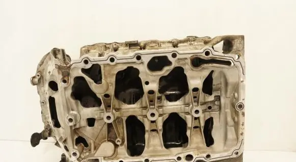 Volkswagen PASSAT B7 Oil sump 06K103603BC