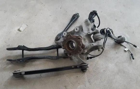 BMW 7 G11 G12 Rear wheel hub 6865661 6875104 6861114