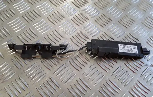 Volkswagen PASSAT B6 Ultrasonic Sensor 3C0951171A 28018172