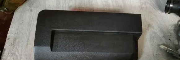 Battery box tray
