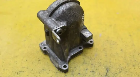 Engine oil radiator
