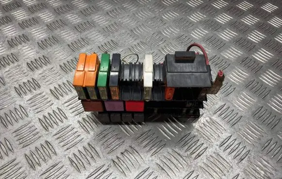 Renault Scenic I Fuse box set 7703297988