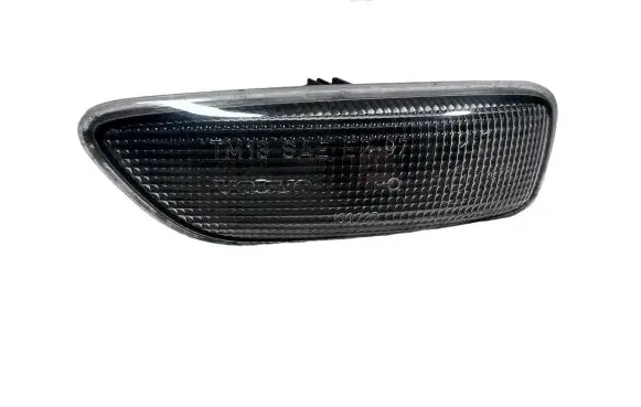Volvo XC90 Front fender indicator light 8658944 E101678
