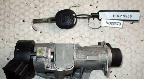 Skoda Roomster (5J) Ignition lock 6R0905851D