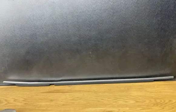Volvo XC90 Rear door glass trim molding 