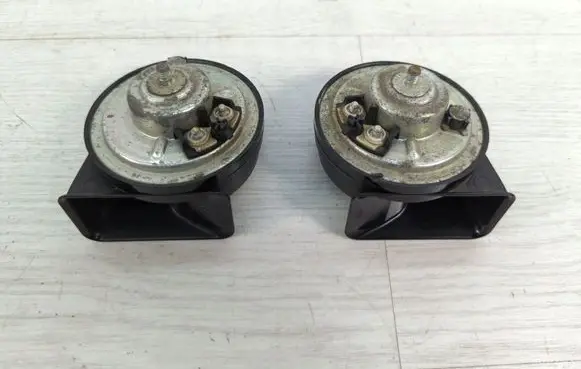 Citroen C4 II Picasso Horn signal 9815870780