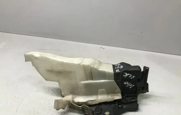 Mercedes-Benz CLK A208 C208 Front door lock 4142111235