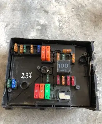 Volkswagen Touran I Fuse module 1K0937821D 1K0937829F 1K0907531M