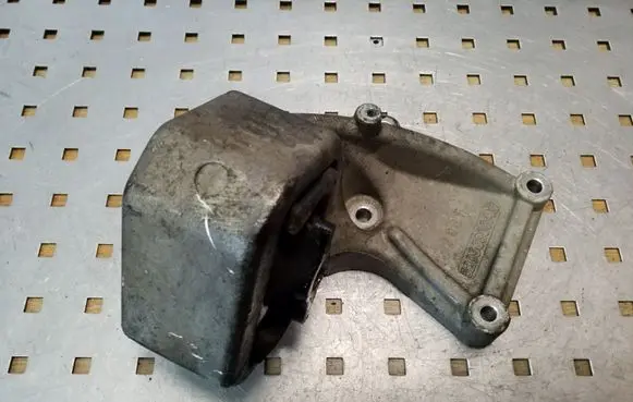 Jeep Grand Cherokee (WK) Engine mount bracket 52090308AE