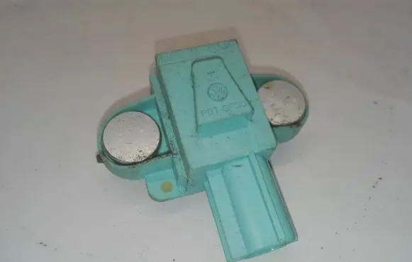 Audi A6 S6 C6 4F Airbag deployment crash/impact sensor 4F0955557