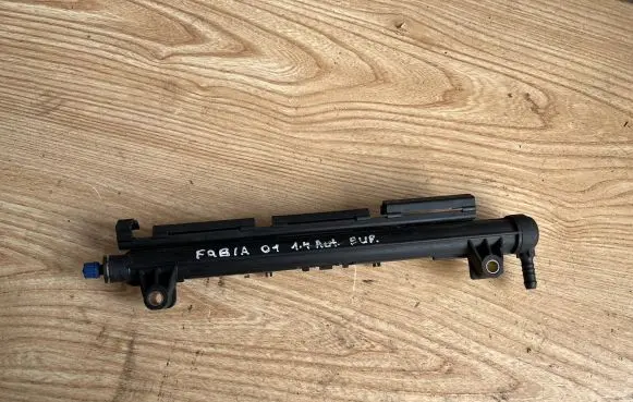 Skoda Fabia Mk1 (6Y) Fuel main line pipe 036133319AE 036133320