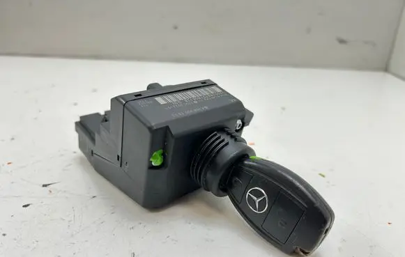 Mercedes-Benz Sprinter W906 Ignition lock A9069003303