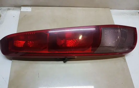 Nissan X-Trail T30 Rear/tail lights