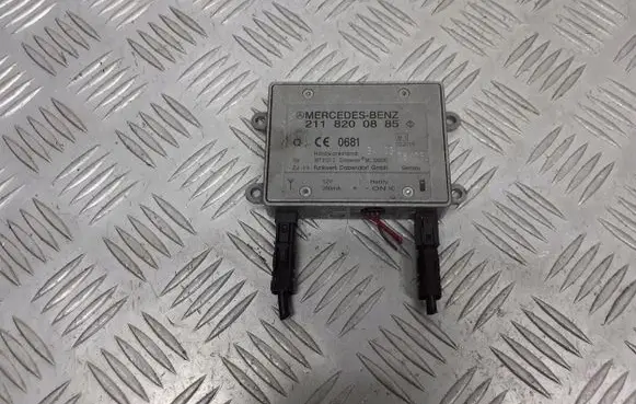 Mercedes-Benz C W203 Antenna control unit 2118200885
