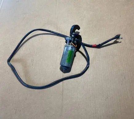 Mercedes-Benz E W124 Seat adjustment motor 0390206687