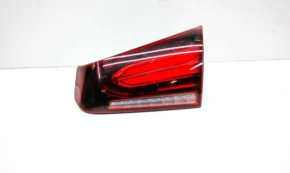 Tailgate rear/tail lights