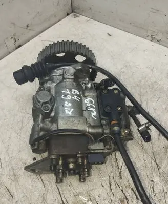 Audi 80 90 S2 B4 Fuel injection high pressure pump 0460404998 244395 028130108MX