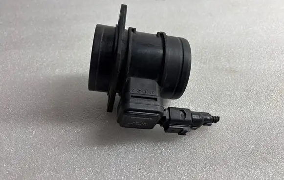 Volkswagen PASSAT B6 Mass air flow meter 5WK97023 03L906461 024011425