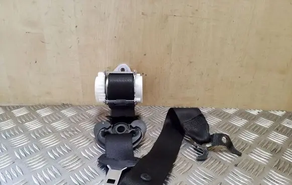 BMW X1 E84 Front seatbelt 2991282