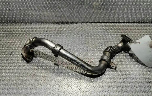 Volkswagen Crafter EGR valve line/pipe/hose 076131525D