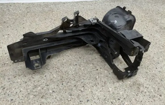BMW 5 GT F07 Headlight/headlamp mounting bracket 7200777 5164 11071510