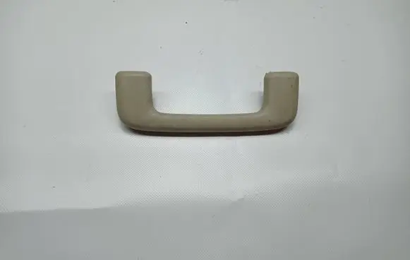 Mitsubishi Outlander A set of handles for the ceiling 