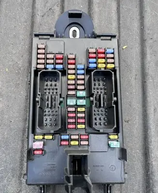 Volvo S90, V90 Fuse module 31346672