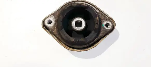 Volkswagen PASSAT B5 Engine mount bracket