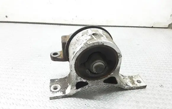 Nissan Murano Z50 Engine mount bracket