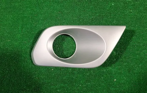 Renault Sandero II Front fog light trim/grill 261A26247R