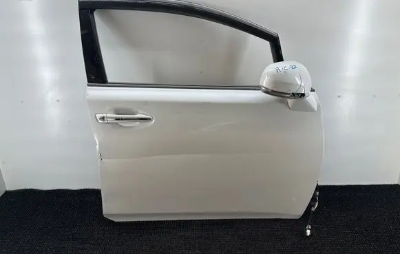 Toyota Sai Front door 