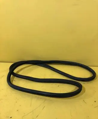 Audi A6 S6 C6 4F Rubber seal loading door 252KM