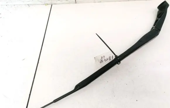 Honda FR-V Front wiper blade arm