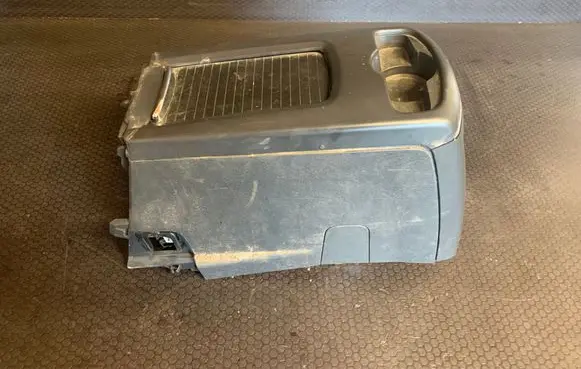 Peugeot 5008 Center console 9670593077