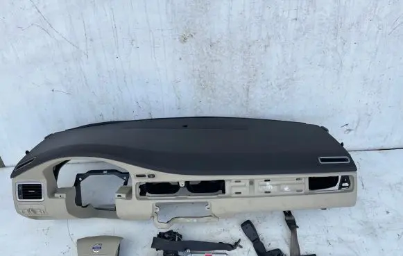 Volvo V70 Airbag set with panel 