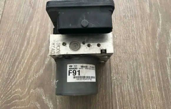 KIA Sportage ABS Pump 58920F1910