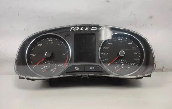 Speedometer (instrument cluster)