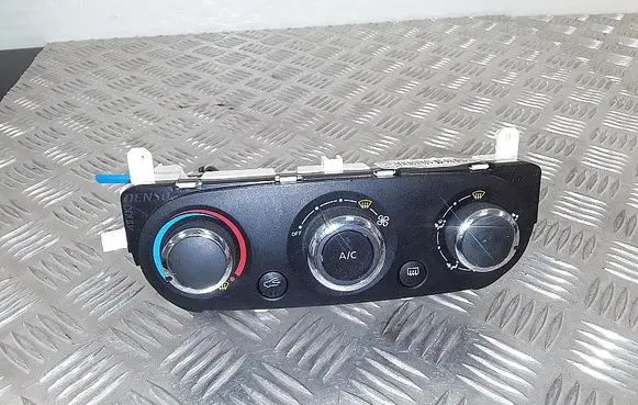 Renault Captur Climate control unit 272704701r
