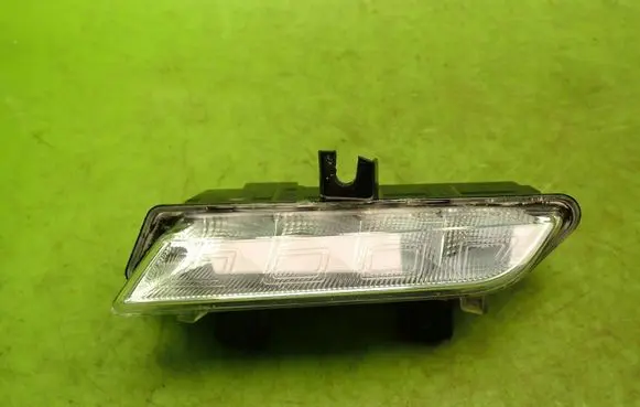 Renault Clio IV Front fog light trim/grill 266059367R