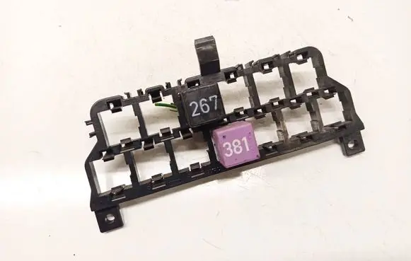 Audi A4 S4 B5 8D Fuse box set 8d0937503