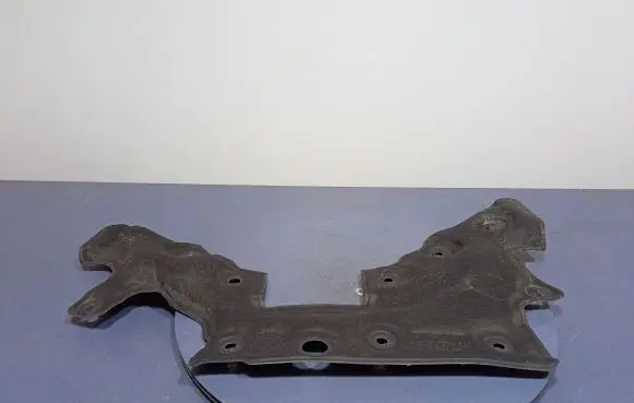 Engine bonnet/hood sound/heat insulation