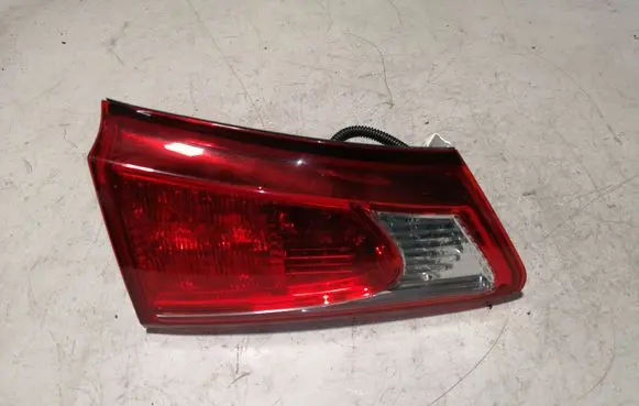 Lexus IS 220D-250-350 Tailgate rear/tail lights 