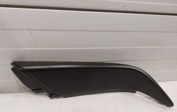 Chevrolet Camaro Front bumper splitter molding 84732663 84732673