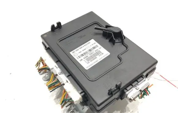 Hyundai Santa Fe Central body control module 95400-2W571