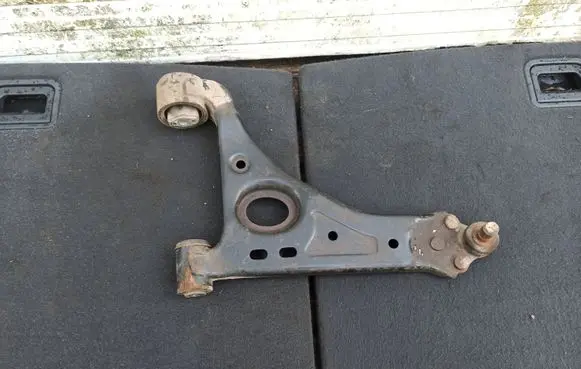 Opel Mokka Front lower control arm/wishbone