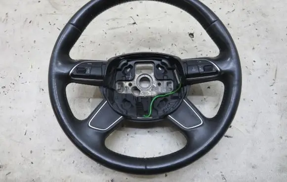 Audi A4 S4 B8 8K Steering wheel