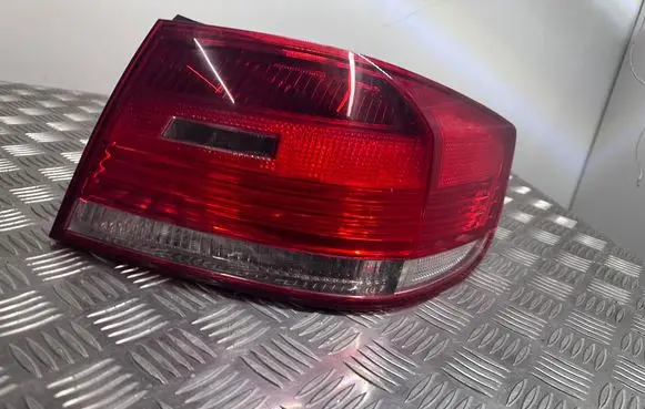 BMW 3 E92 E93 Rear/tail lights 7174404 700081 690600167