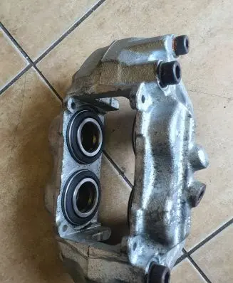 BMW M3 e92 Front brake caliper 13wh