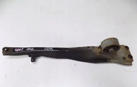 Peugeot 208 Engine mounting bracket 96592ttyyuu80