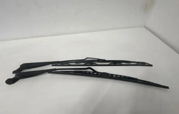 Seat Alhambra (Mk1) Front wiper blade arm